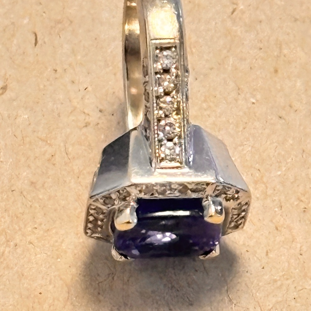 Elegant Tanzanite Cushion Cut Ring - Picture 7 of 8